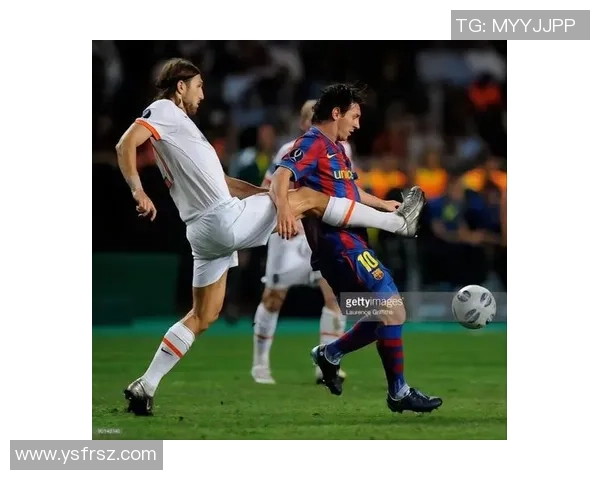 足球球星弗雷尔的传奇生涯与辉煌成就全面解读