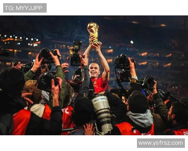 世界杯足球传奇合影回顾 球星们的荣耀与梦想瞬间